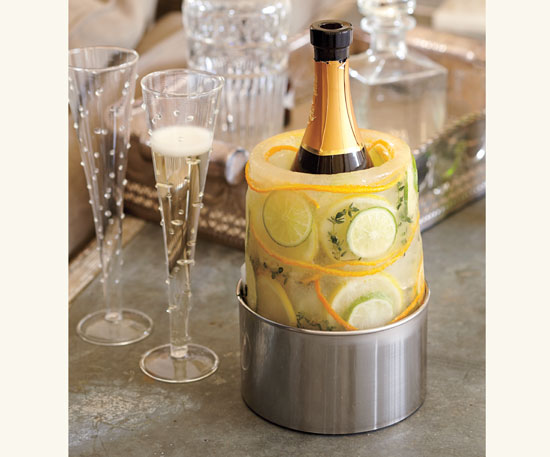 http://1.bp.blogspot.com/_5O_Owr8x3Vo/S7dUKenaLII/AAAAAAAABG8/NxCKM_OBgGw/s1600/champagne+chiller+for+centerpiece.jpg