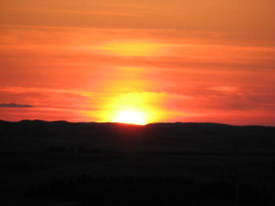 [prairie-sunset.jpg]