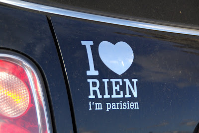 http://1.bp.blogspot.com/_5S75LIZM8GI/S9YDeFdw3BI/AAAAAAAAKrA/dFwrlMRtJ60/s400/IloveRien.JPG
