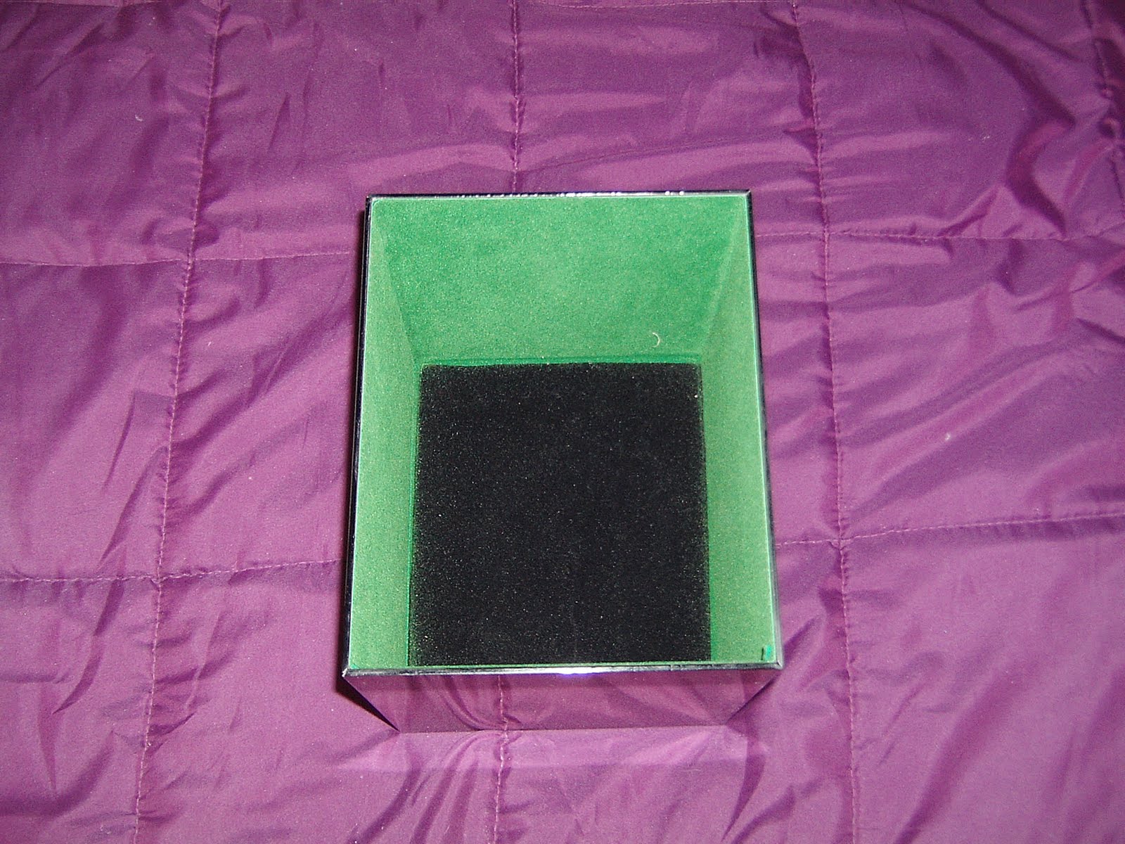 Miojyn's Consulting: Cubo Metacrilato en tono espejo