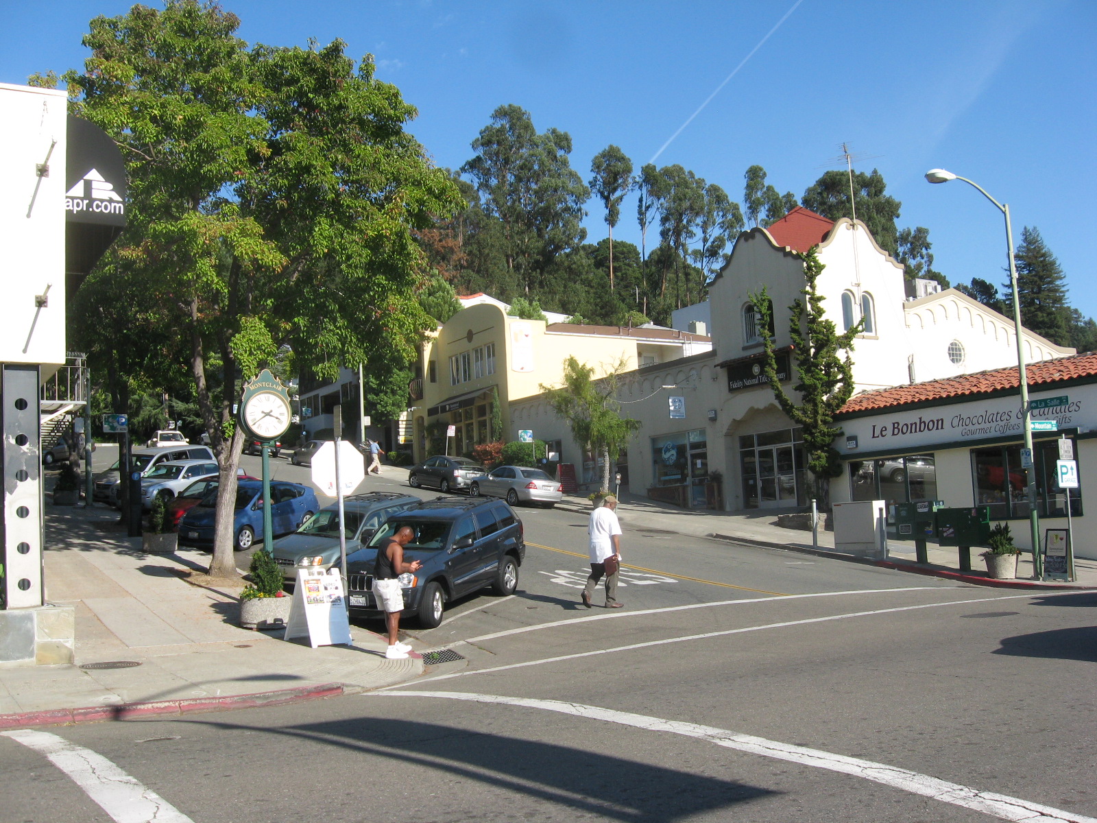 Planes, Trains, and Running Oakland Marathon neighborhood tour 9