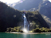 Milford Sound - Travellers Heaven milford sound south island new zealand