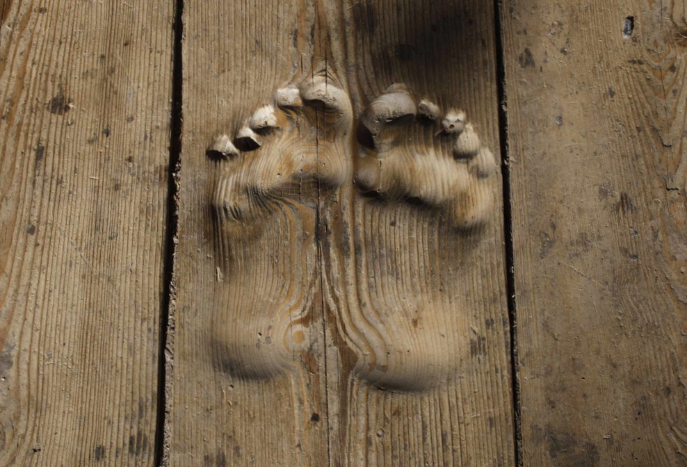 [Footprints.jpg]