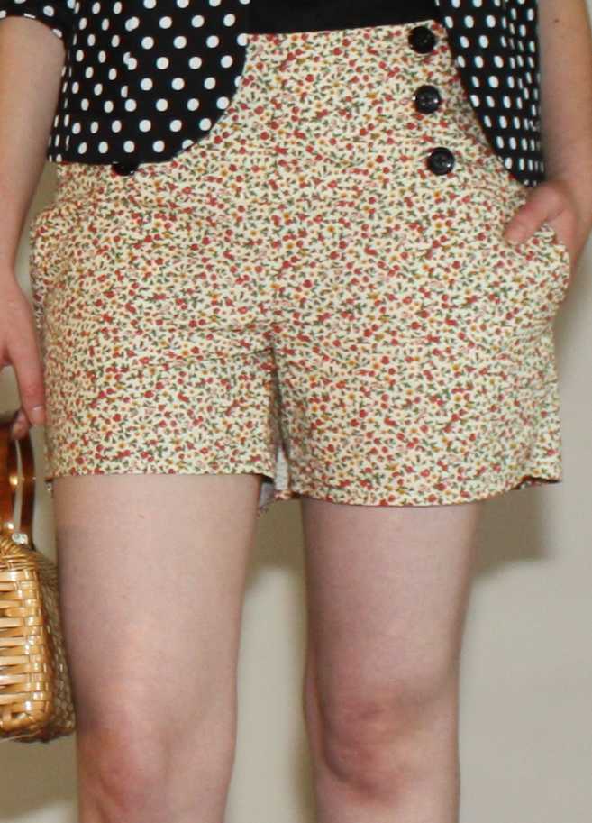 short saia cintura alta de tecido