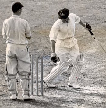 [Bradman+Bowled.jpg]