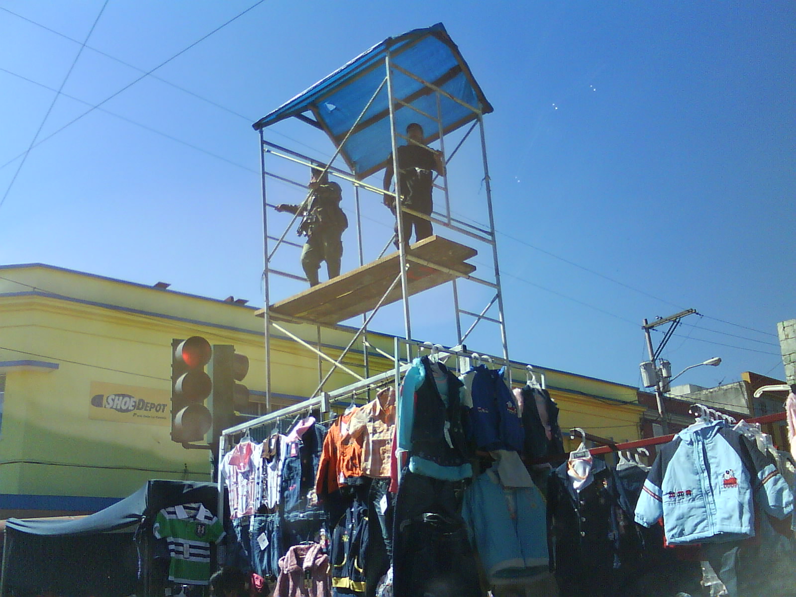 [081215,+seguridad.JPG]