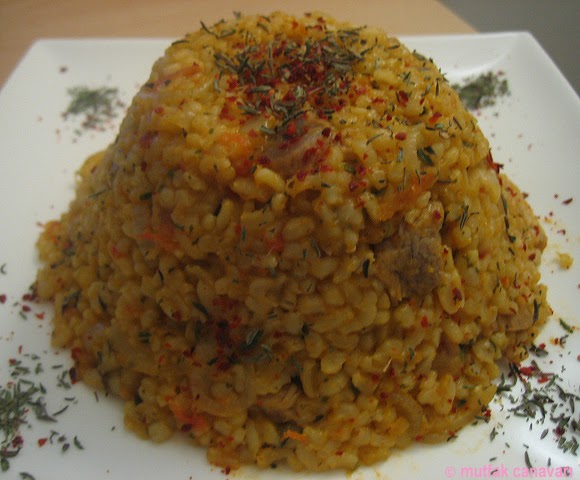 Mutfak Canavarı Etli Nohutlu Bulgur Pilavı Mutfak Canavarı Etli Nohutlu Bulgur Pilavı