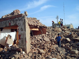 http://1.bp.blogspot.com/_5qX4r2_8AS8/SpMRT6osh_I/AAAAAAAAAAw/uIQexexl2rs/s320/2007Peru_terremoto.jpg