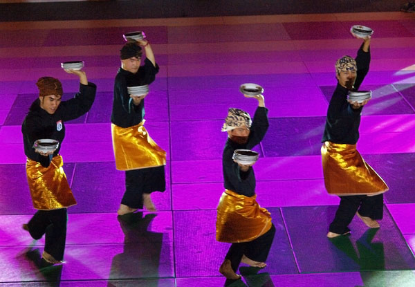 Koleksi Foto-foto Tari Piring Minangkabau