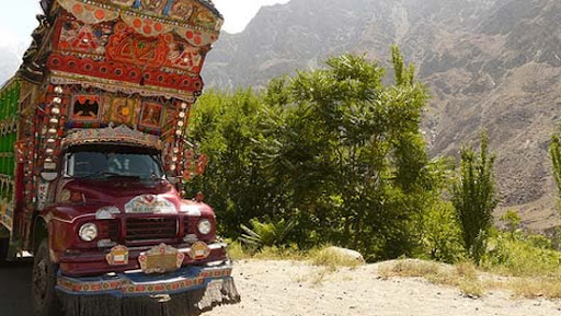 Pakistango+kamioia+%28Karakorum+Highway,+Pakistan%29 The Beauty of Pakistan: 70 Amazing Photographs