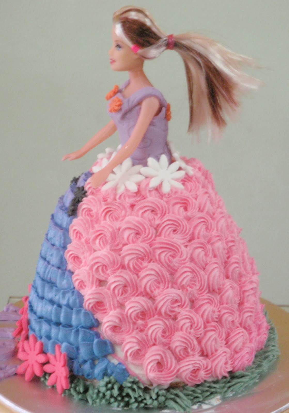 Cuppy & Cakes: Barbie Doll Cake