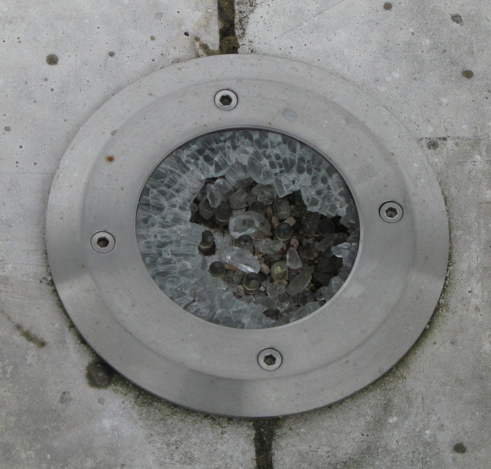 [IMG_1602+Projector+2.jpg]