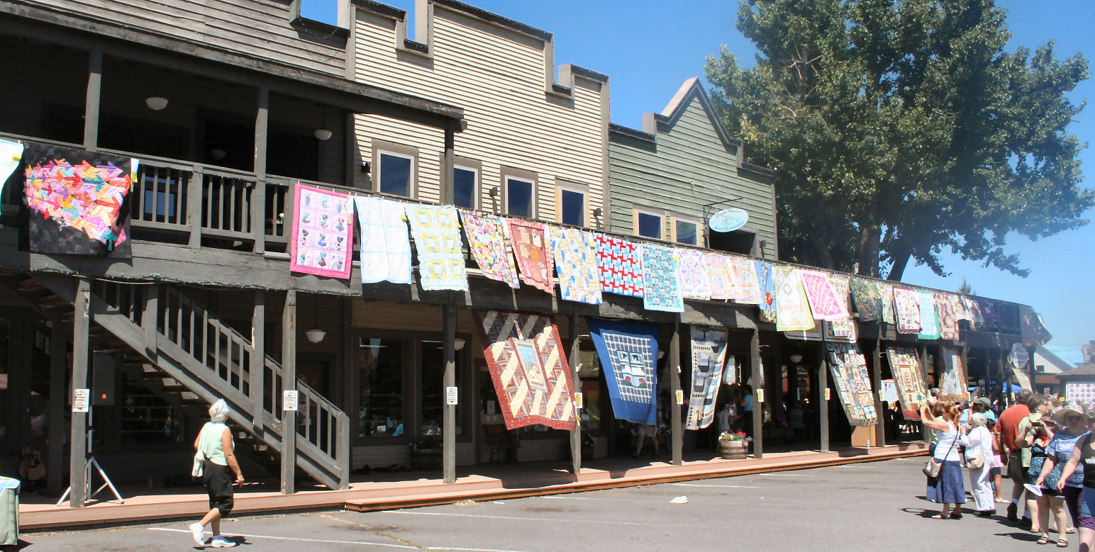 Paris Bebe Fabrics Sisters Oregon, Outdoor Quilt Show