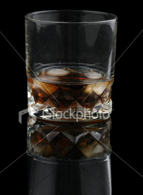 http://1.bp.blogspot.com/_5xosEm3Wxec/TC3NtYr0oxI/AAAAAAAAAA4/fNlEd0a1xos/s1600/ist2_2398767-whisky-with-cola-on-the-rocks.jpg