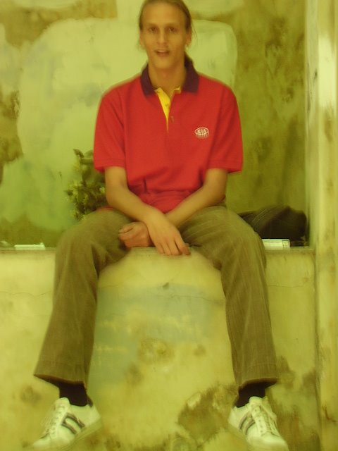 [P4270774.JPG]