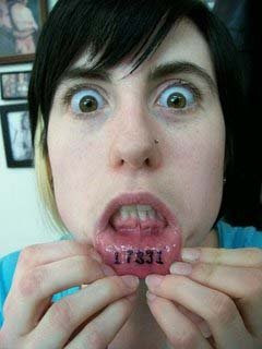 Lonewolf Sharing: Cool Lips Tattoo