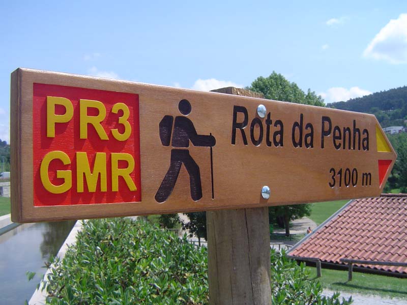 [RE_Guimaraes_110508_01.JPG]