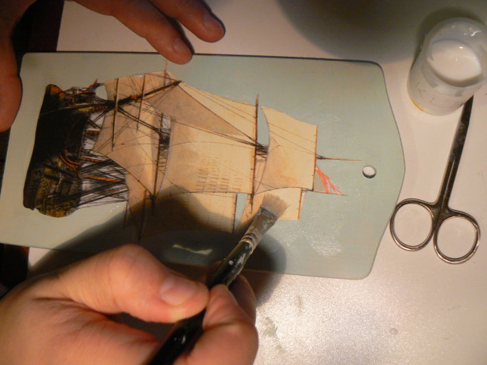 [klejenie-decoupage04.JPG]