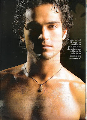 Alfonso Herrera Hot