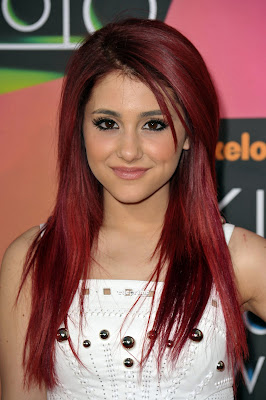 Ariana Grande is Young and Beautiful Singer and Actrees