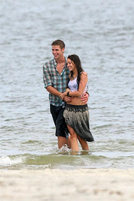 Miley Cyrus , Liam Hemsworth Australian actor