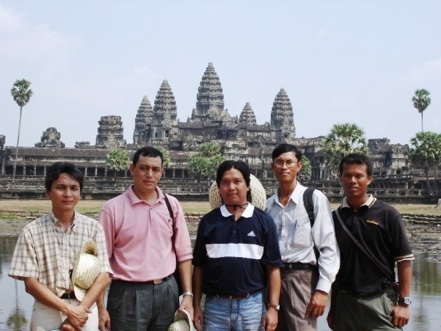 [Cambodia_Angkor_Wat_045.jpg]