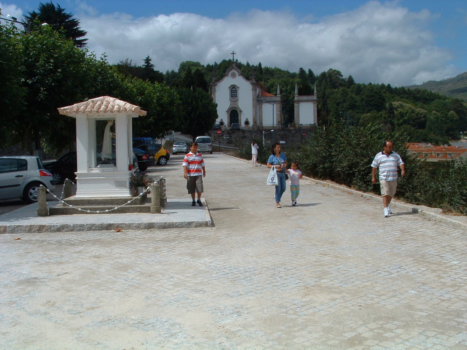 [Rua_15_de_Marco.JPG]