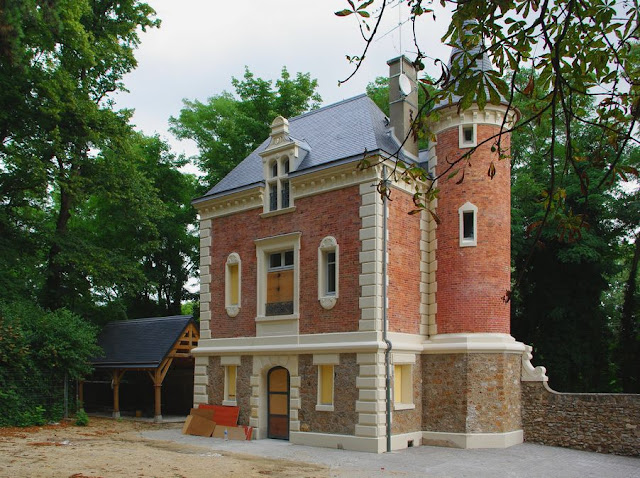 Château Martine 25/01/2015 trouvé par Ajonc - Page 2 Evry+-+Renovation+Chateau+des+tourelles+01