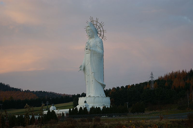 [800px-Kannon_in_Ashibetsu.JPG]