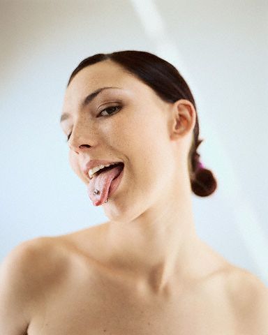 [Tongue_Piercing.jpg]
