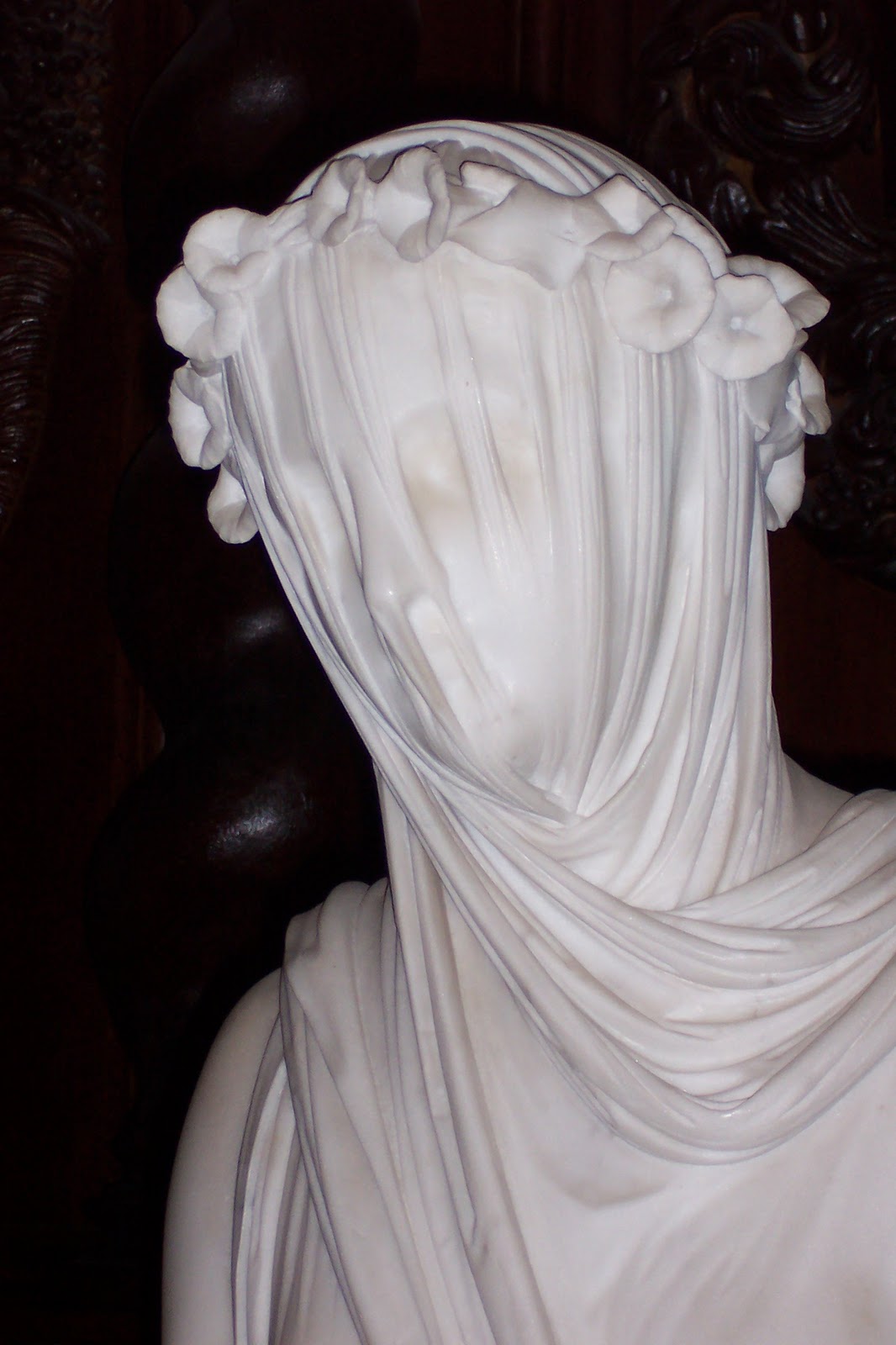 Statue Veil