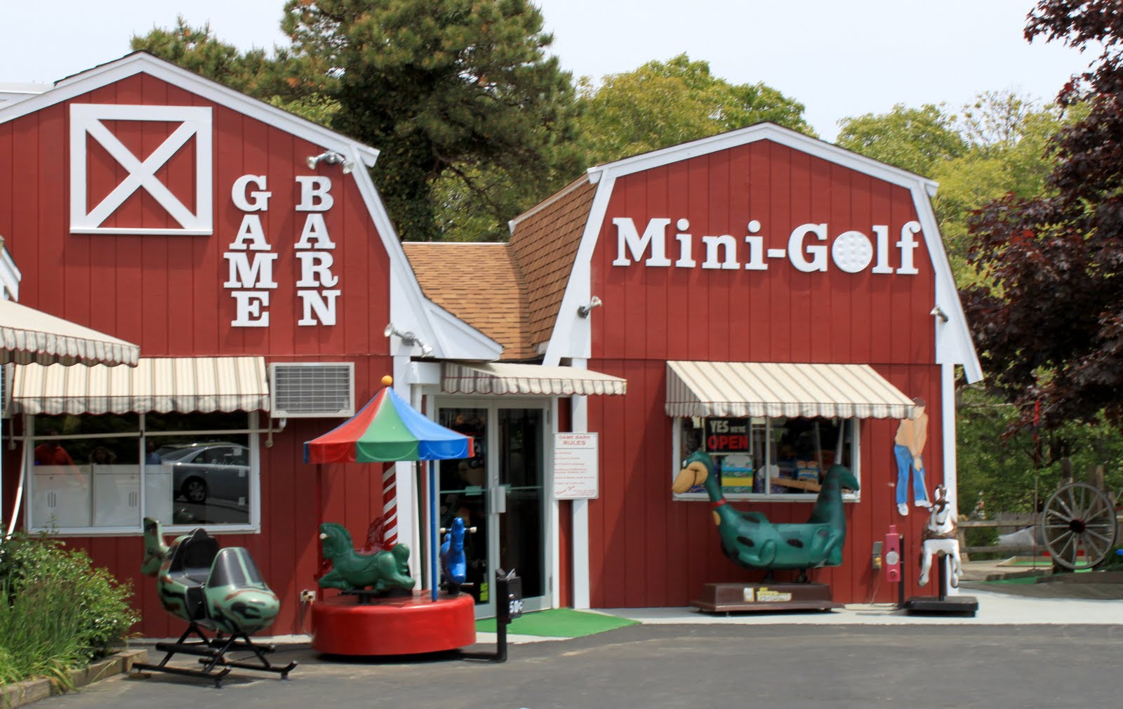 QuarDecor Mini Golf Gals QuarDecor Mini Golf Gals