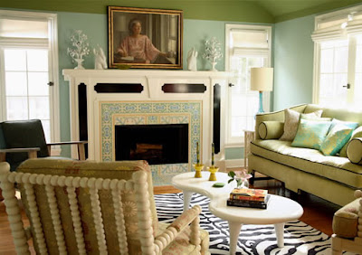 Домът на сем Минкс Santa+Monica+California+pale+blue+living+room+fireplace
