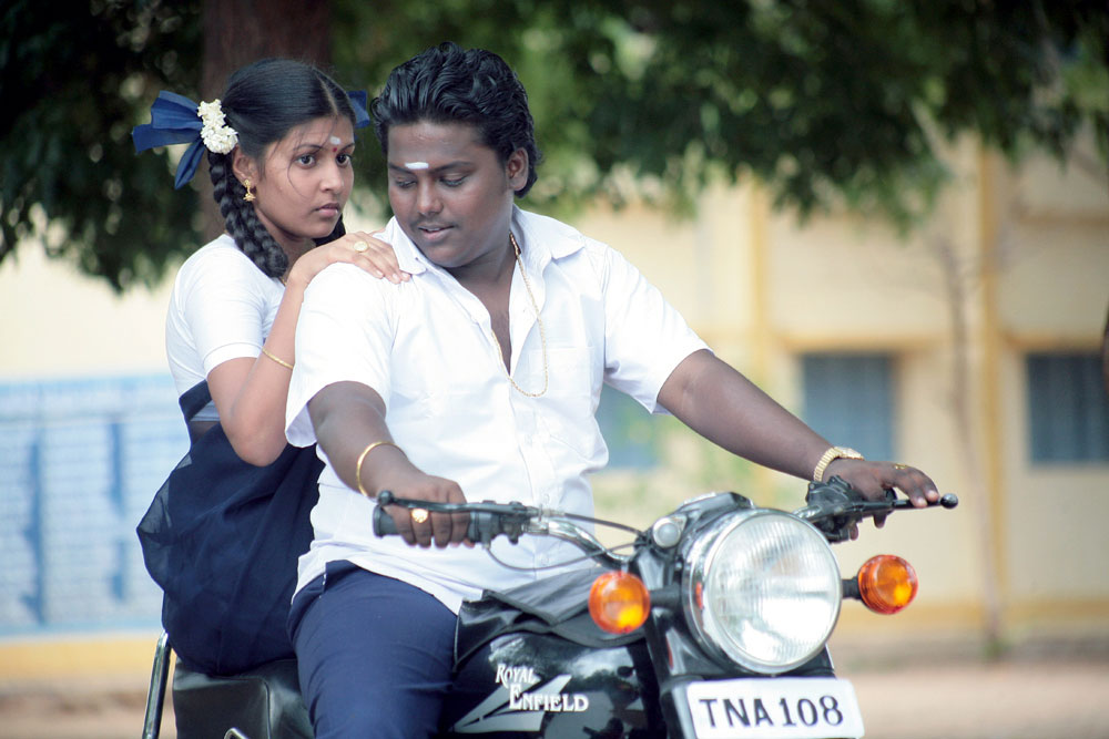 pathinaaru tamil movie song free
