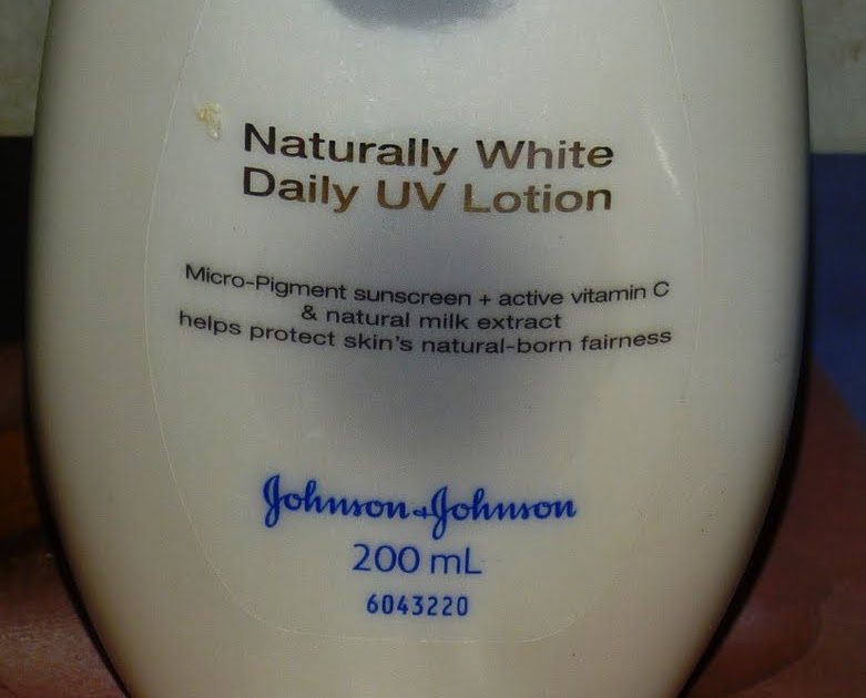 Shopaholic Girl Johnson's Naturally White Daily UV Lotion