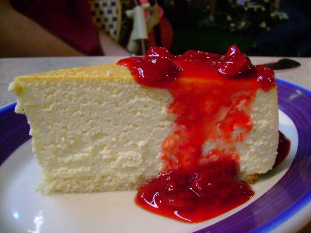 [NY+Lindy+cheesecake+1.JPG]