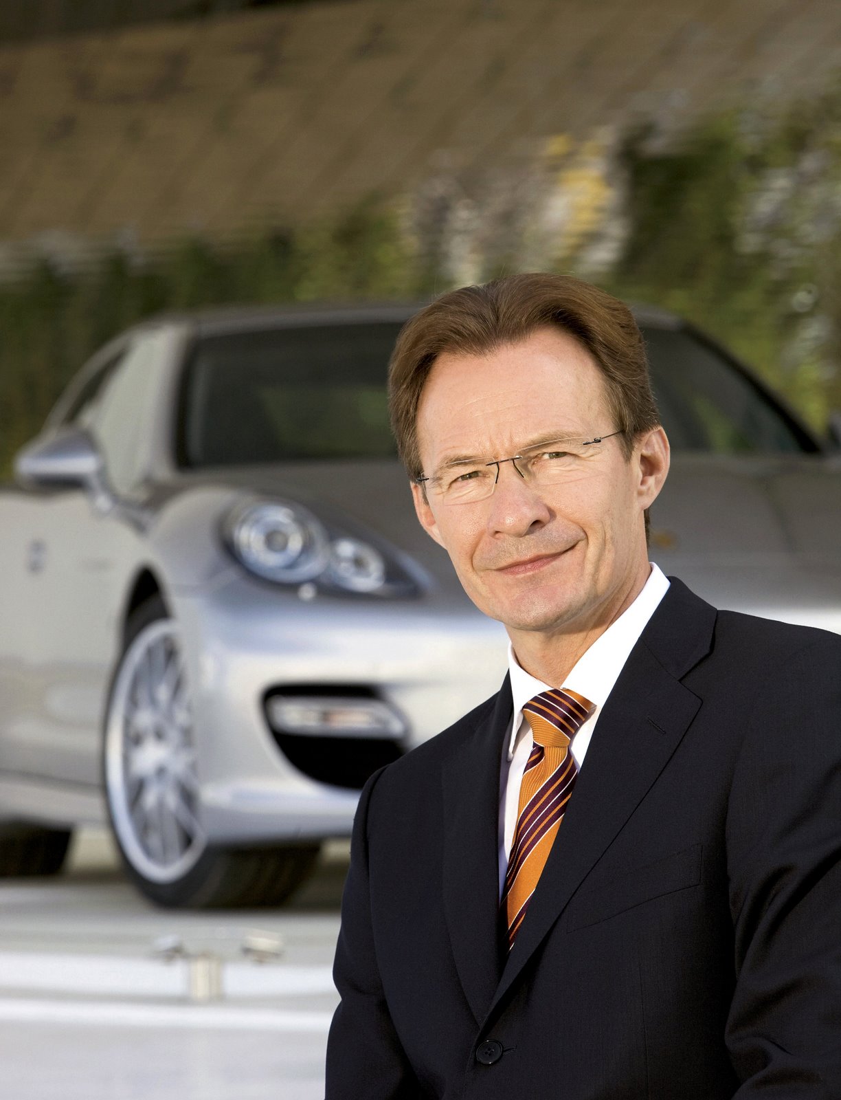 [Michael+Macht,+newly+designated+CEO+of+Porsche.JPG]