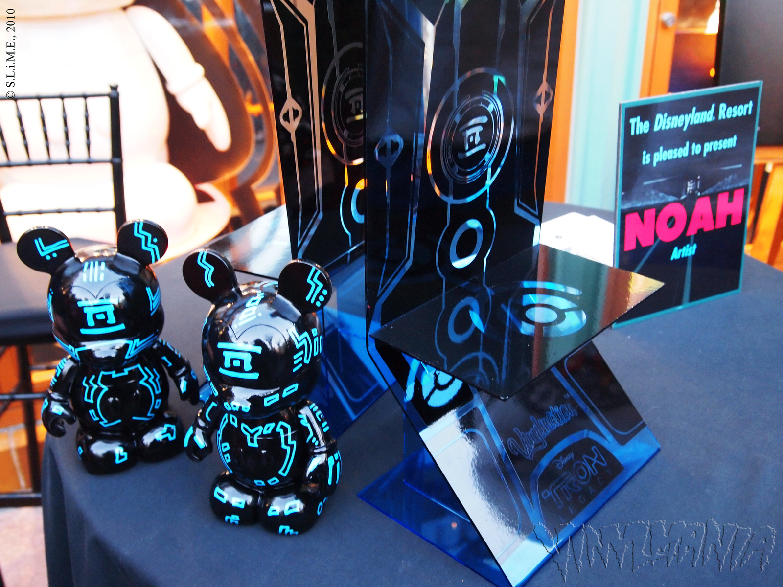 tron legacy vinylmation
