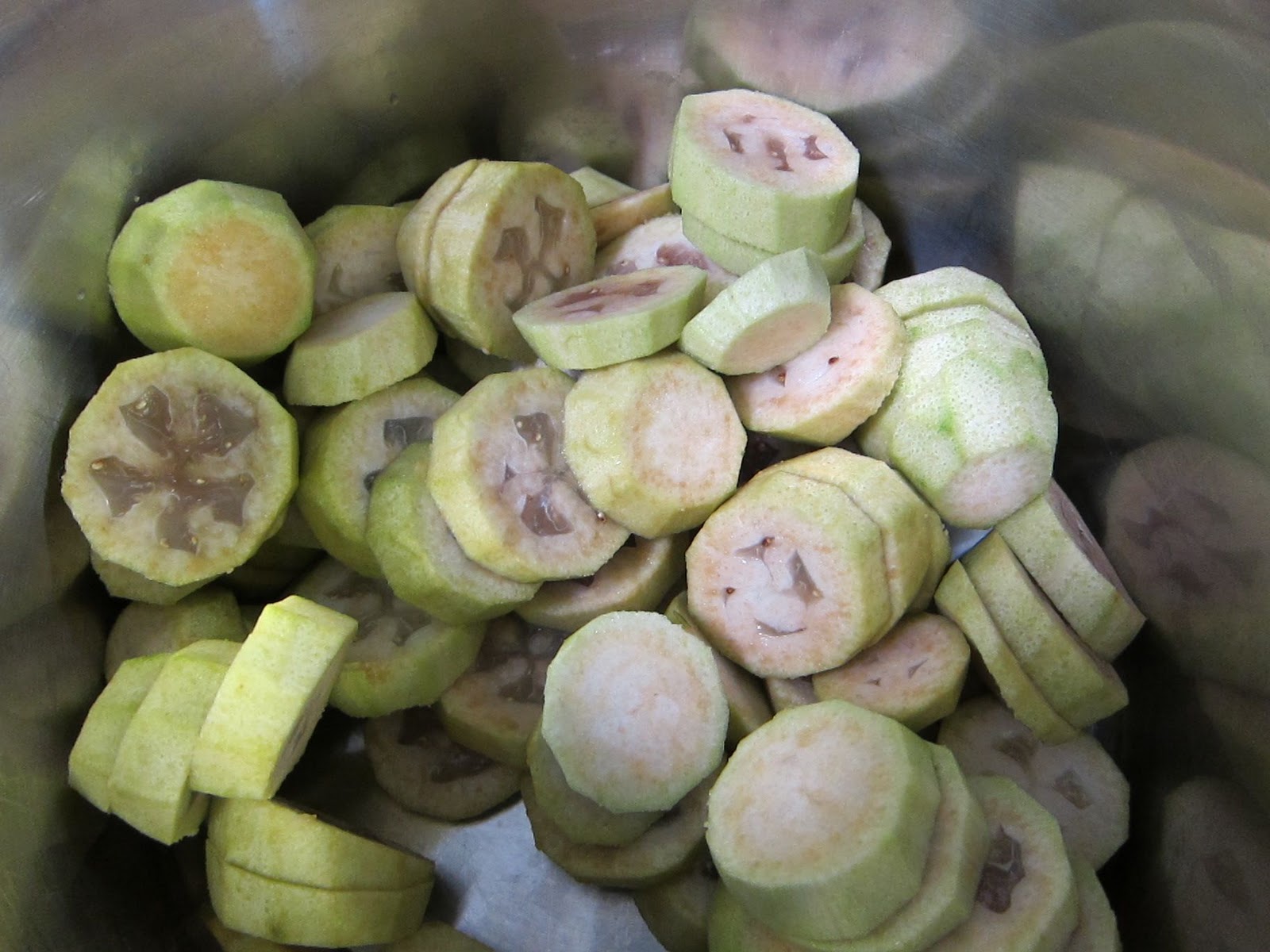 a lotta bit fun pineapple guava jam