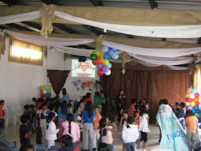 Fiesta de Navidad 2010 a los niños del CCFE