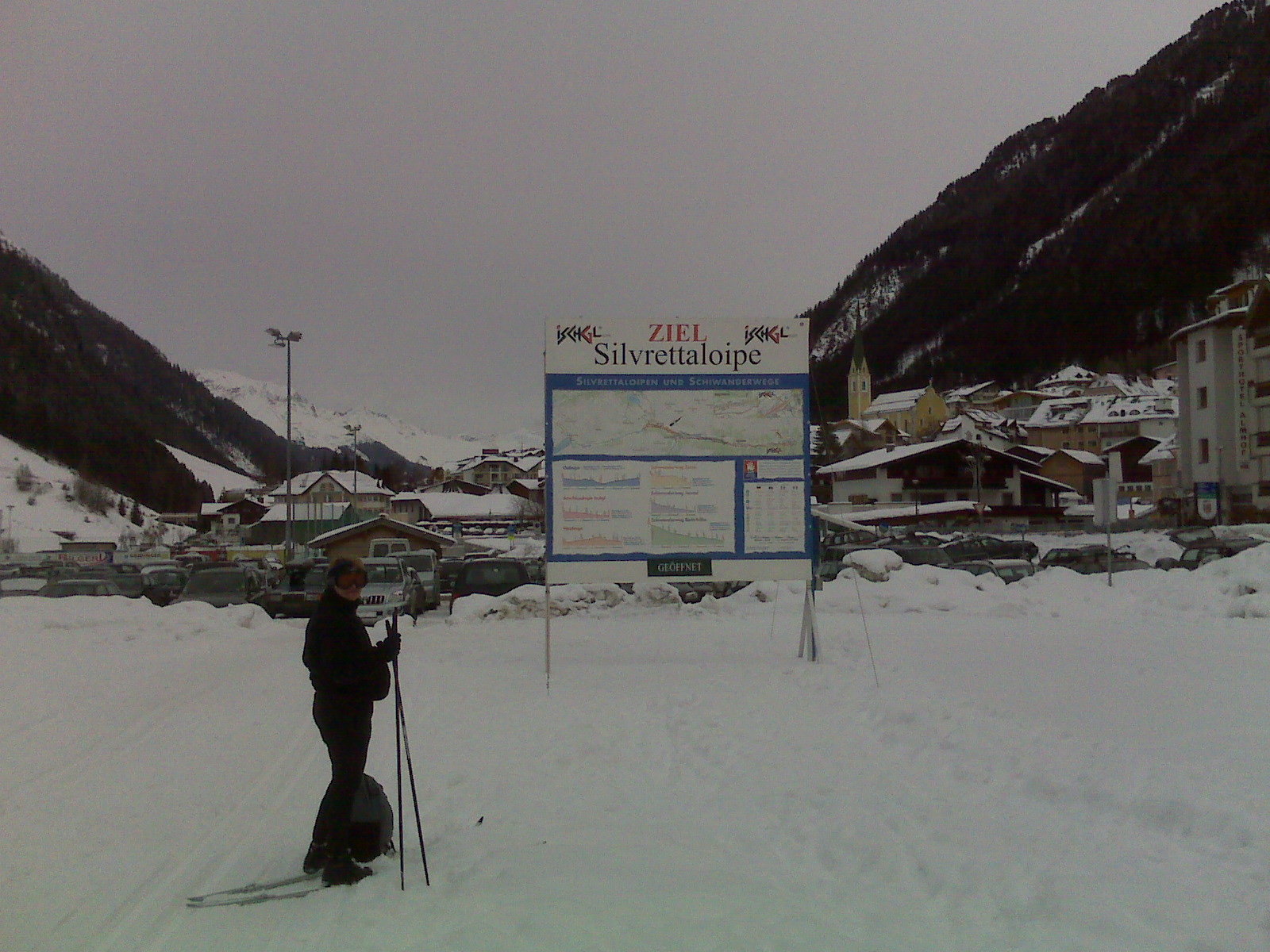 [=?Windows-1252?B?SU1HMDAxNDAuanBn?=-736766]