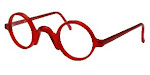 Valentin Paragraphe é conhecida mundialmente por seu estilo particular de criar óculos clássicos