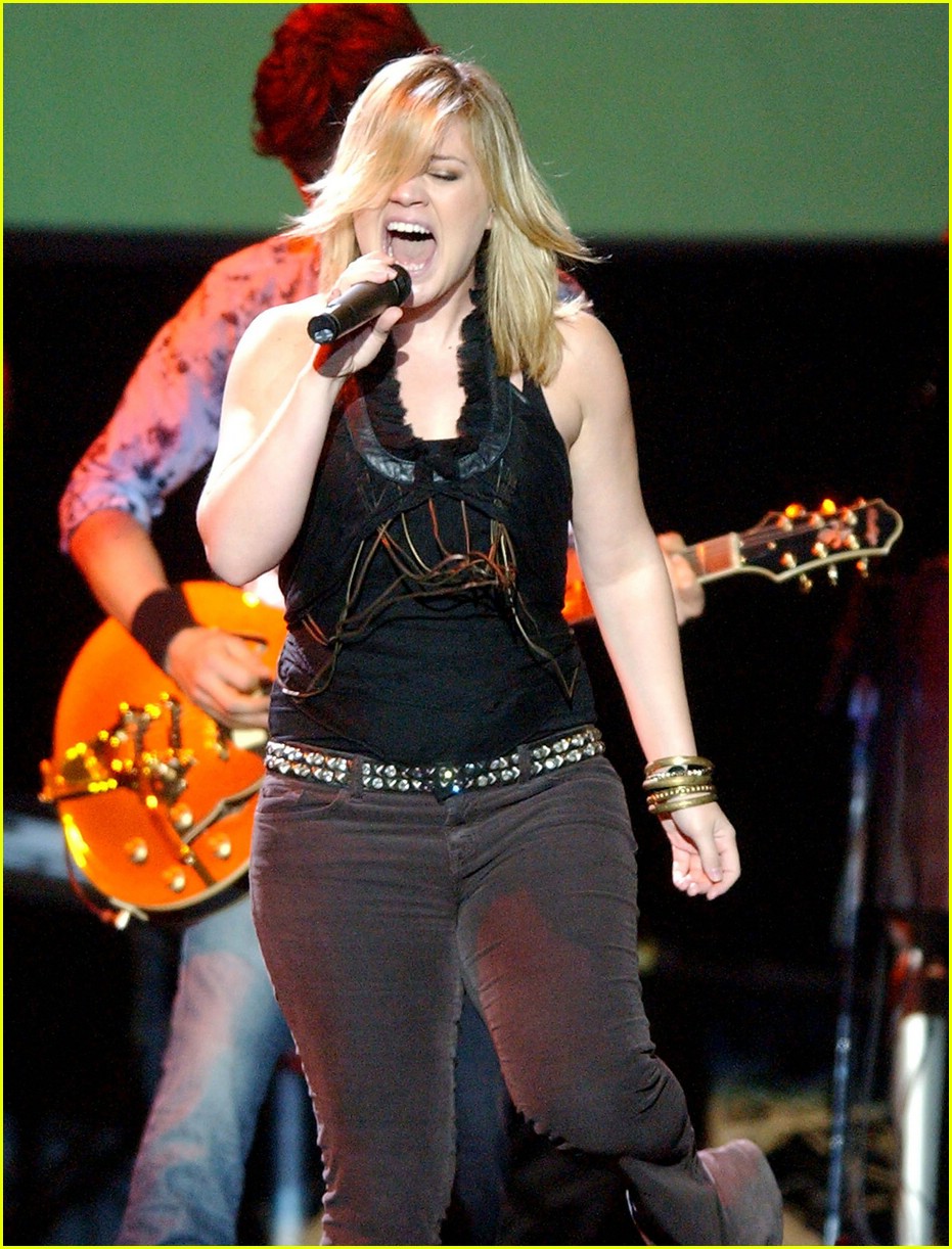 Kelly Clarkson hot picture