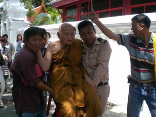 [=?windows-874?B?4sOn4KggodSoocPDwTEyMi5qcGd=?=-778774]