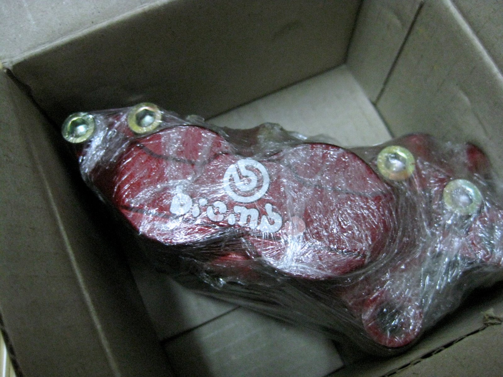 [replica-brembo-4pot-caliper-4.JPG]