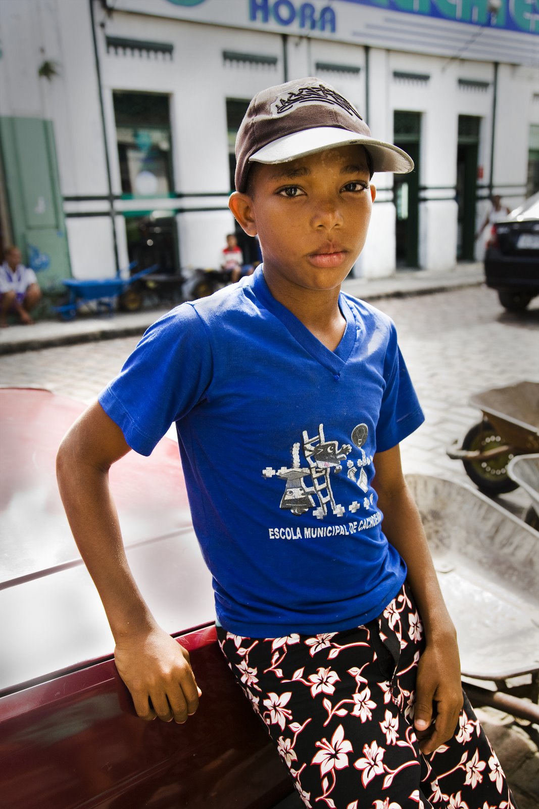 [Wheelbarrow+Kid+2+-+Cachoeira.jpg]