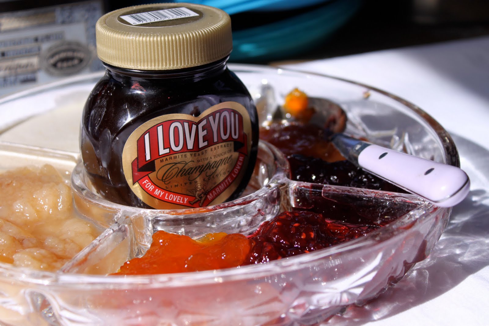 [i+love+you+marmite.jpg]