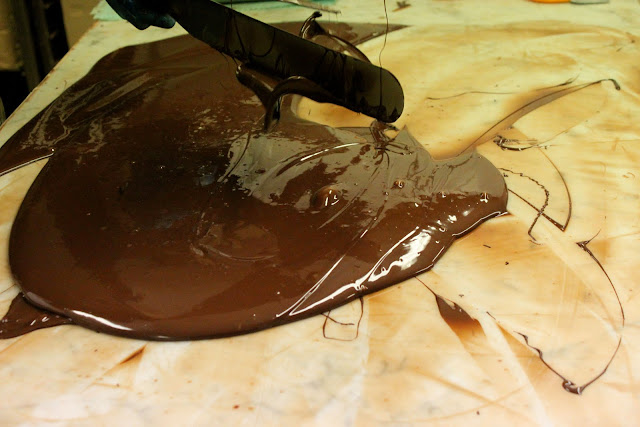 tempering chocolate, Getting thicker