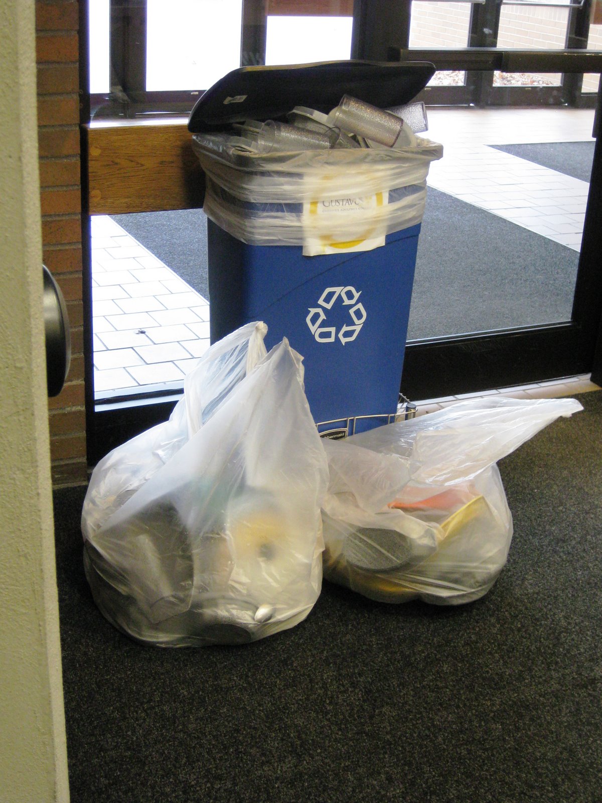 [garbage_20090406.jpg]