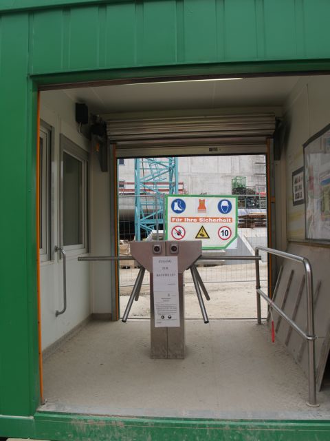 [2009-04-01-14h17m31.jpg]